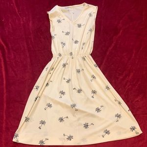 Vintage 70s Cream Color Sleeveless Summer Dress with Palm Tree Print Sz Small